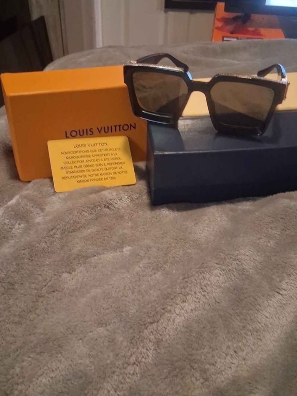 Louis Vuitton Black Cat-Eye Sunglasses - Picture 3 of 4
